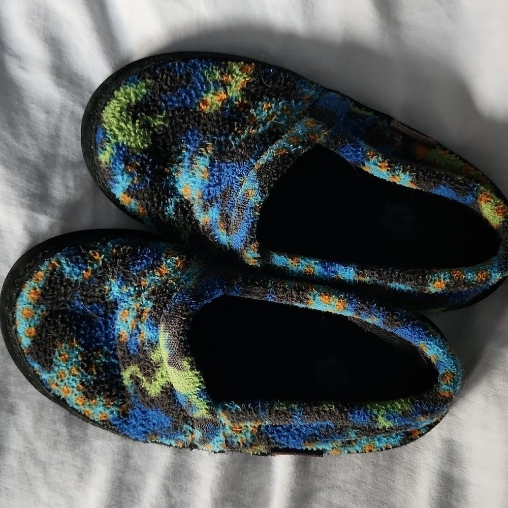 Acorn Kids Blue-Green Camouflage Slippers Size 11-12